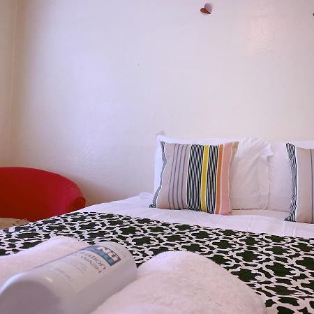 Seattle Urban Village- Private Room Екстериор снимка